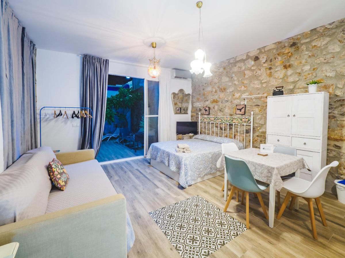 Solarium Del Montecillo Complex And Apartamentosmalagamanagement Malaga